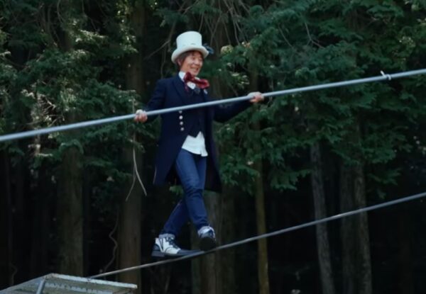 清水団長綱渡り